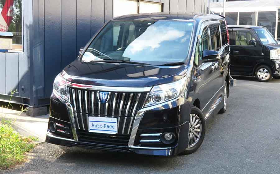 【ご成約】トヨタエスクァイア　ハイブリッドＧｉ　モデリスタエアロ　モデリスタマフラー