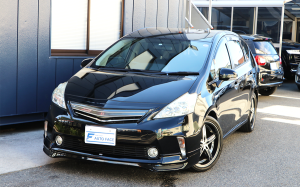 トヨタプリウスアルファ【ご成約】