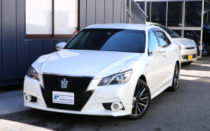 【ご成約】トヨタクラウンハイブリッド