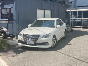 【ご成約】トヨタクラウンハイブリッド