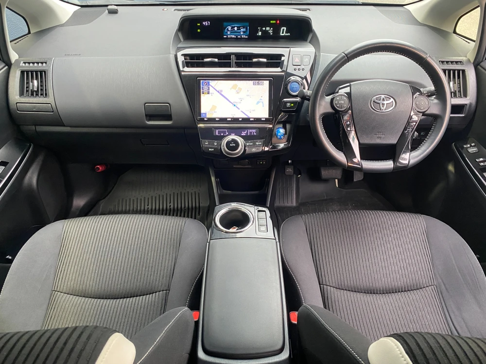 トヨタプリウスアルファ