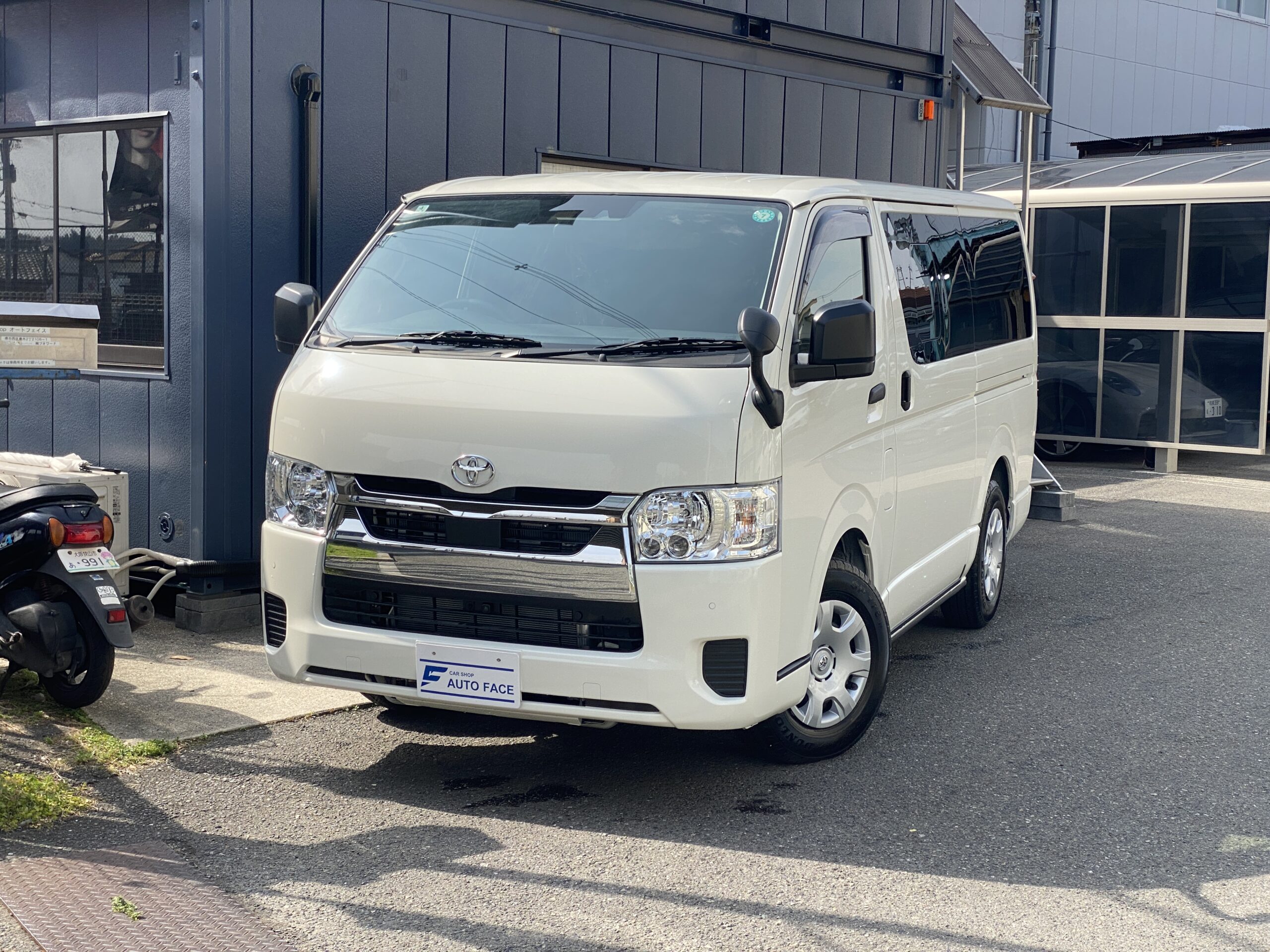 トヨタハイエースバン