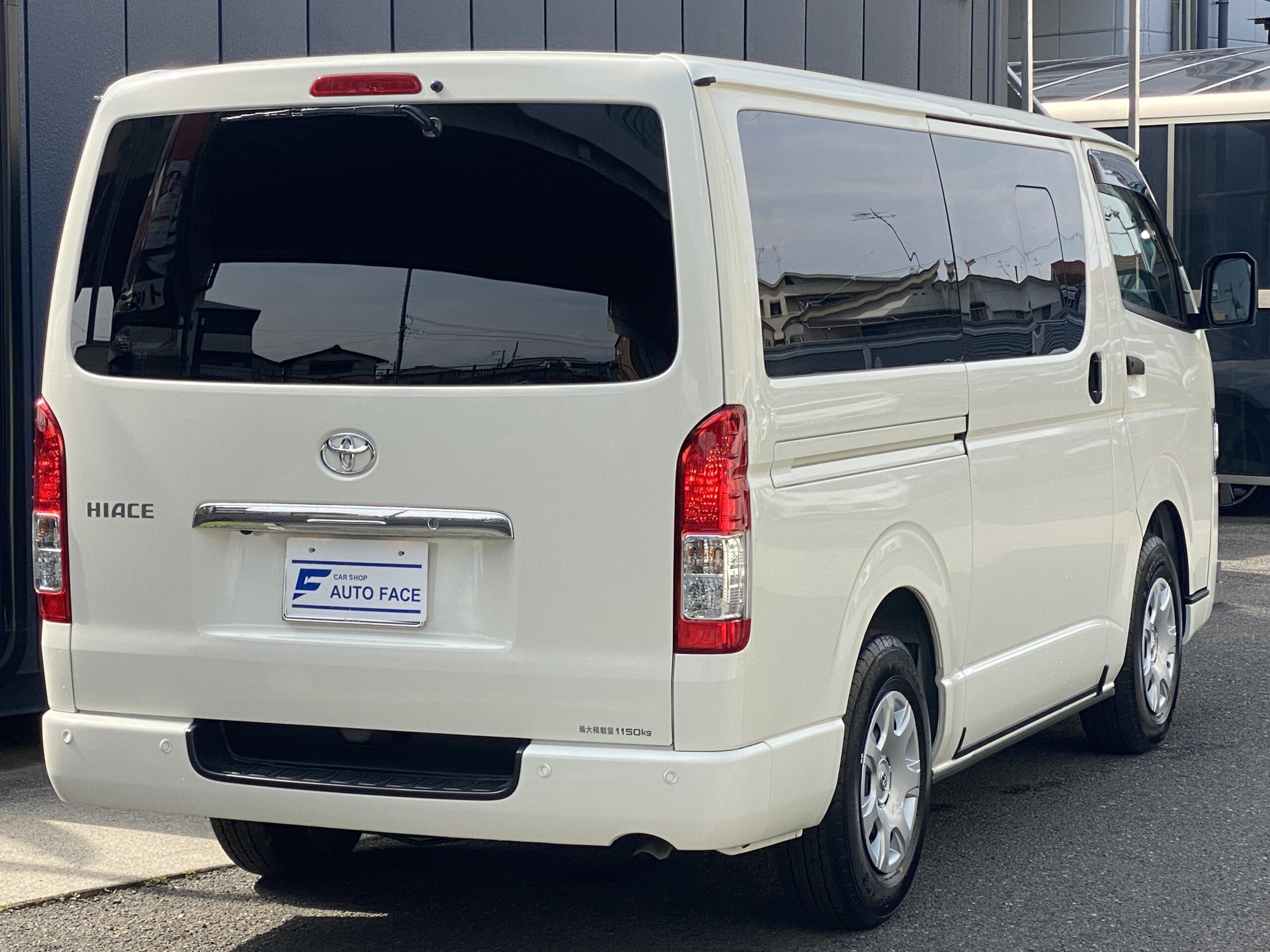 トヨタハイエースバン