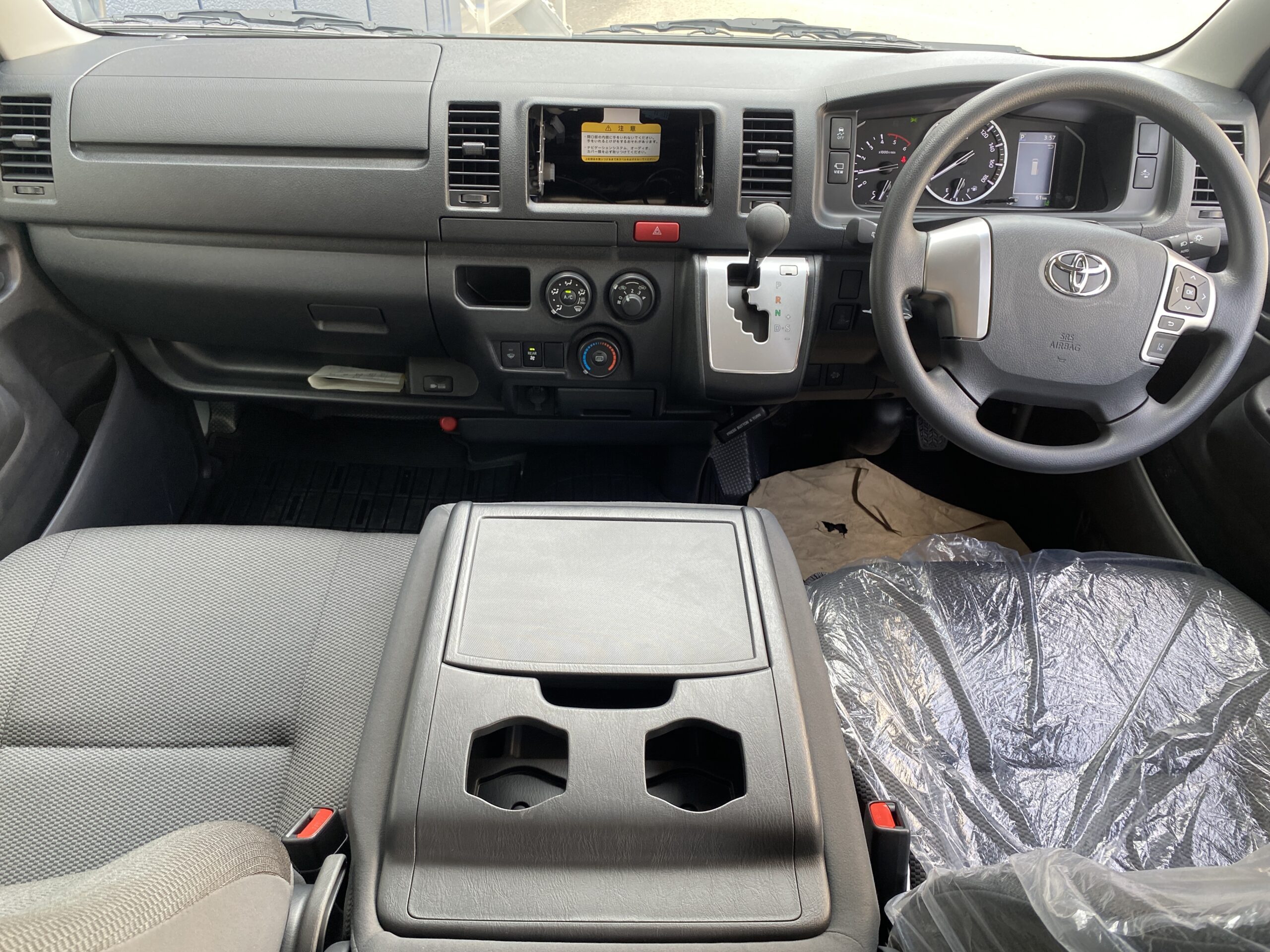 トヨタハイエースバン